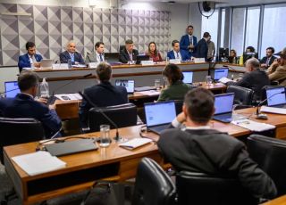 Comissão Parlamentar Mista de Inquérito do INSS amplia investigação e mira banco master no congresso