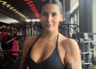 Ana Castela rebate crítica sobre look e resposta viraliza nas redes sociais