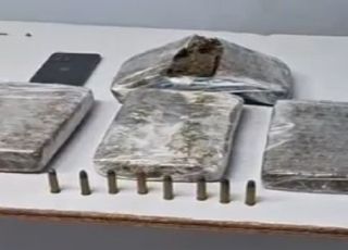 Rocam prende três mulheres e apreende tabletes de maconha, munições e seringas injetáveis com droga líquida, na Zona Norte de Manaus