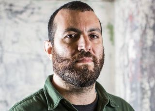 Kiko Dinucci se apresenta pela primeira vez em Manaus