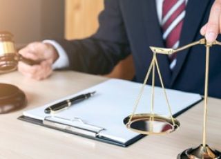 TJAM julga improcedente ação de consumidor sem contrato apresentado por banco e decisão gera questionamentos