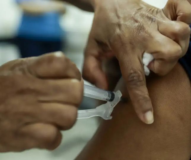Fiocruz alerta para alta de casos de gripe no Brasil e aumento de quadros graves