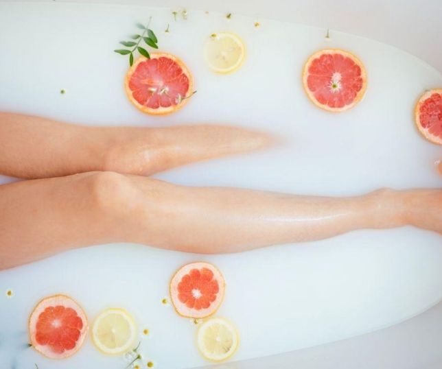 Cleópatra tomava banho de leite? Entenda o possível ritual de beleza