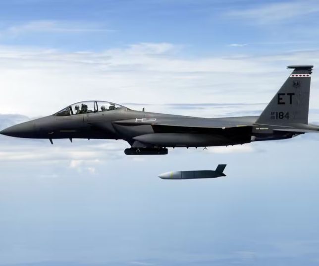 Nova etapa de ataques dos EUA ao Irã deve usar quase todo o estoque de mísseis de cruzeiros disponível no país