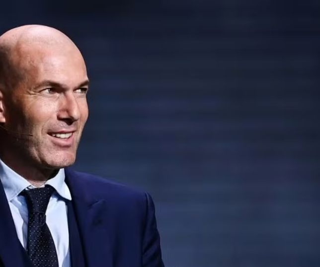 França acerta com Zinedine Zidane para assumir seleção após a Copa do Mundo de 2026