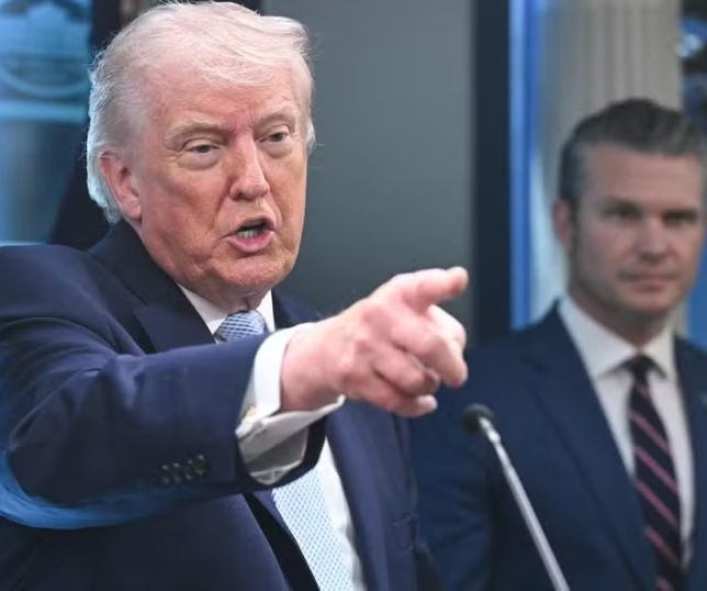 Ameaça de guerra: Donald Trump fala em destruir pontes e usinas do Irã e pode provocar caos internacional