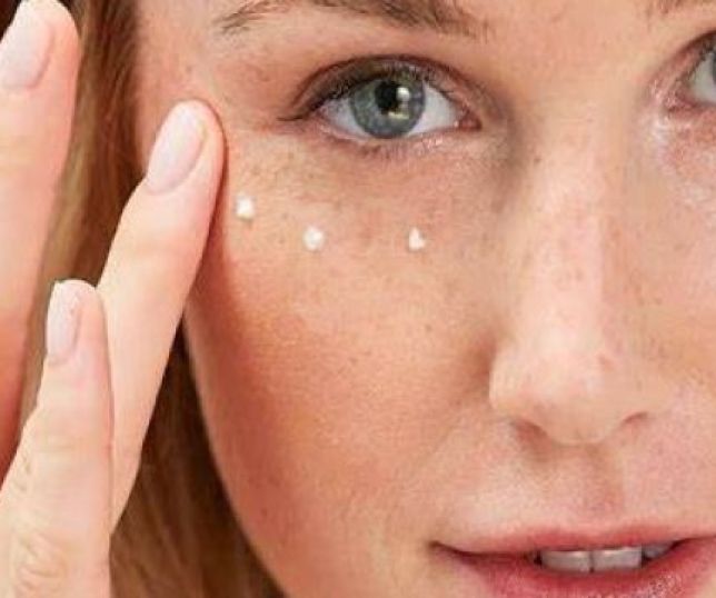 Ingredientes simples de cozinha ajudam a suavizar rugas ao redor dos olhos