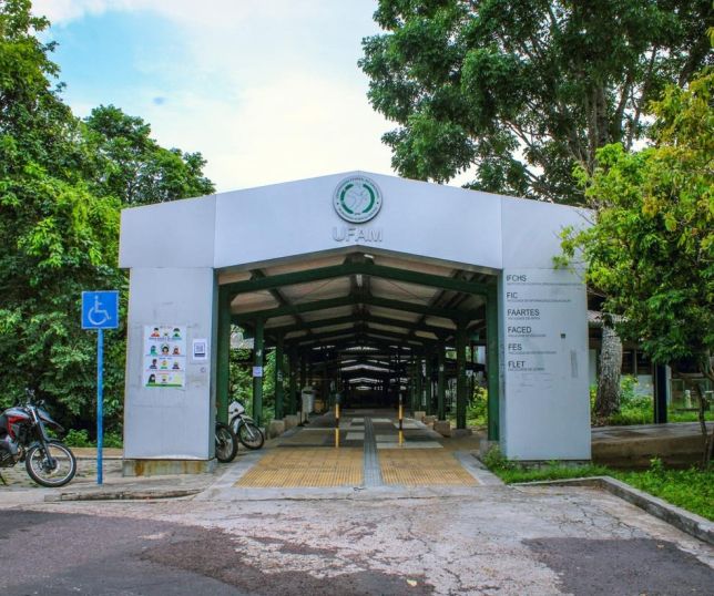 Ufam abre seleção para 70 professores substitutos com remunerações de até R$ 8,3 mil