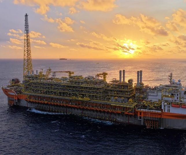 Petrobras dispara no ranking das 10 empresas mais lucrativas do Brasil