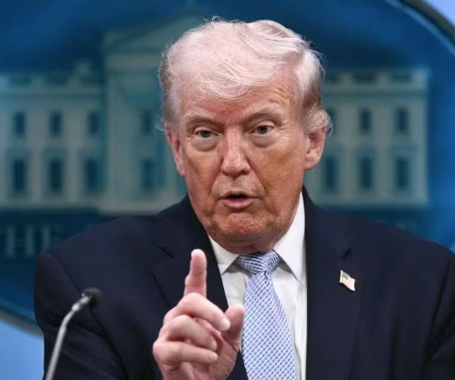 Trump diz que Irã 'não tem cartas' além do controle de Ormuz