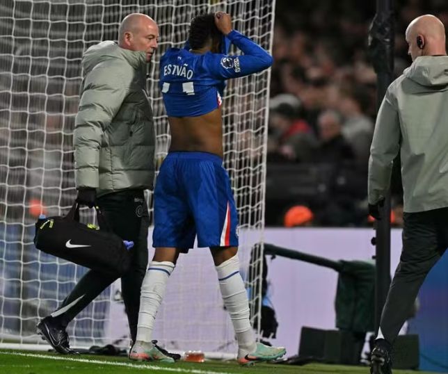 Nova lesão de Estêvão preocupa Chelsea e seleção a semanas da convocação