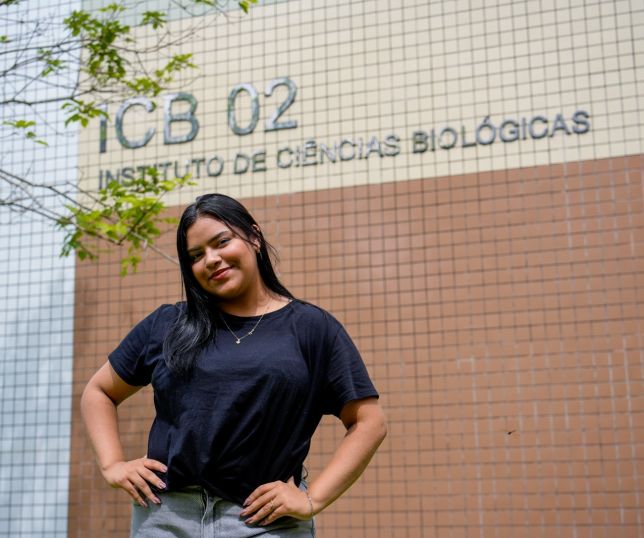 Indígena aprovada no Sisu antes de concluir o Ensino Médio garante vaga na Ufam com apoio da Defensoria Pública