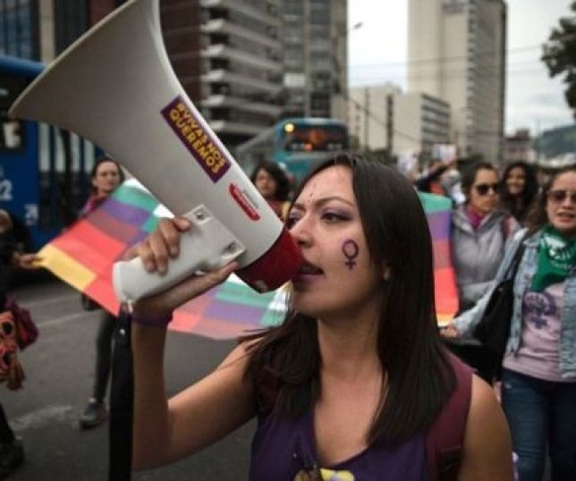 Mulheres ainda são minoria na liderança global, apesar de avanços em igualdade de gênero