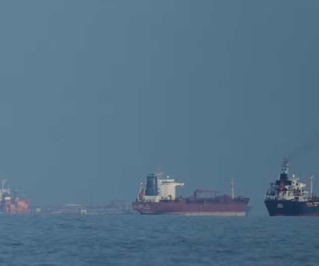 Preços do petróleo voltam a subir após novas tensões entre EUA e Irã no Estreito de Ormuz