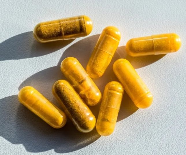 Excesso de cúrcuma pode trazer riscos à saúde, alertam especialistas