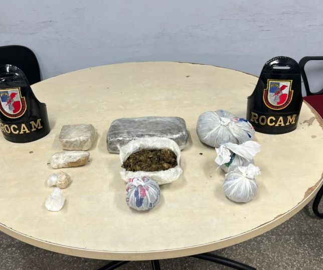 Ação da ROCAM apreende drogas em residência na Zona Leste de Manaus. VEJA VÍDEOS E REPORTAGEM DO 'PORTAL DO ZACARIAS' AO VIVO
