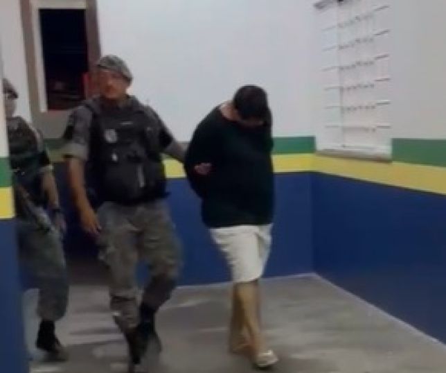Homem é preso com skunk e equipamentos de tráfico durante abordagem em Manaus. VEJA VÍDEO E REPORTAGEM DO 'PORTAL DO ZACARIAS' AO VIVO