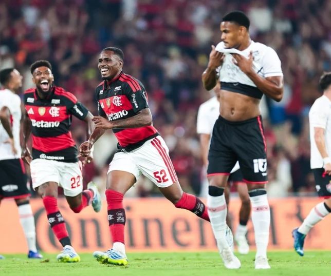 Flamengo amplia hegemonia sobre o Vitória e mantém tabu de oito anos