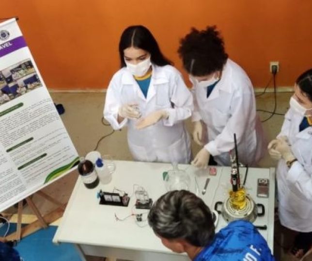 Alunos do interior do Amazonas pesquisam biocombustíveis e estimulam debate sobre energia sustentável