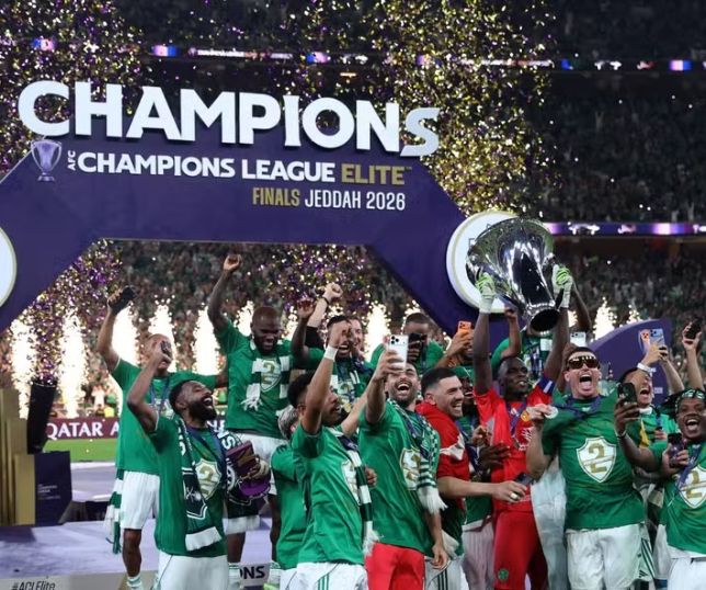 Al Ahli vence na prorrogação e garante bicampeonato asiático mesmo com um a menos