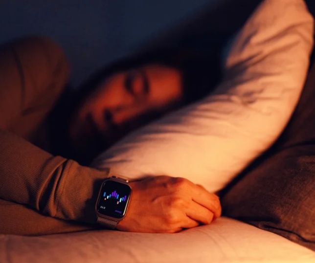 Nutricionista revela os melhores alimentos para comer antes de dormir e melhorar o sono; confira