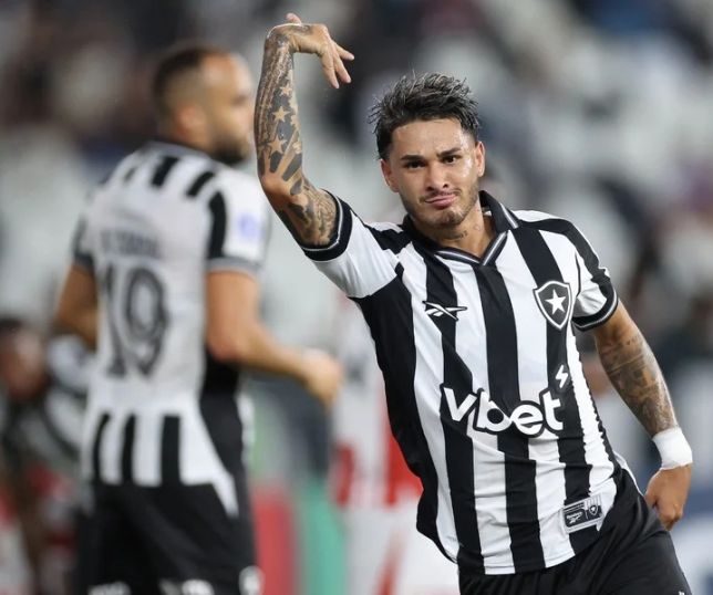 Botafogo domina e goleia adversário boliviano pela Sul-Americana