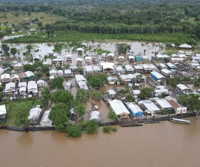 Cheia dos rios no Amazonas já atinge mais de 133 mil pessoas e coloca dezenas de municípios em situação crítica