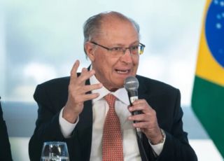 Alckmin diz que quem defende ditadura não deveria ser candidato