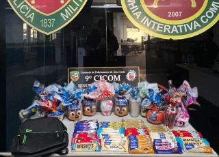 Tentativa de furto em Manaus: adolescente é apreendida com dezenas de chocolates em shopping