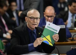 CCJ do Senado aprova PEC que reduz jornada de trabalho de 44 para 36 horas semanais e extingue escala 6x1