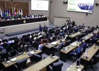 Aleam marca para 4 de maio eleição indireta que vai escolher governador tampão do Amazonas. VEJA VÍDEO