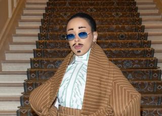 Bigode feminino ganha espaço e transforma padrões de beleza nas redes sociais