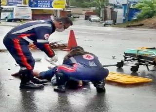 Homem fica gravemente ferido após queda de m motocicleta no bairro da Santa Etelvina, Zona Norte de Manaus. VEJA VÍDEOS