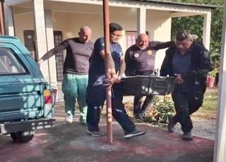 Idosa de 72 anos é morta a facadas e marido fica ferido após bandido invadir casa para roubar no bairro Colônia Terra Nova, Zona Norte de Manaus. VEJA VÍDEOS E REPORTAGEM DO 'PORTAL DO ZACARIAS' AO VIVO