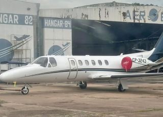 Avião perde contato, voa em círculos e cai na Bolívia em caso suspeito de ''voo fantasma''. VEJA VÍDEO