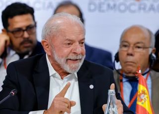 Lula critica líderes mundiais por guerras e afirma que Trump não 'tem direito' de excluir África do Sul do G20