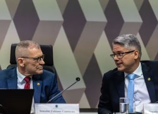 Senadores da oposição entram com recurso para anular derrota de relatório na CPI do Crime