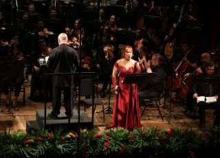 Abertura do 27º Festival Amazonas de Ópera emociona público com concerto de 'Turandot' no Teatro Amazonas