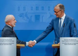 Lula e chanceler alemão defendem diplomacia em meio a tensões globais e criticam ameaças internacionais