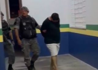 Homem é preso com skunk e equipamentos de tráfico durante abordagem em Manaus. VEJA VÍDEO E REPORTAGEM DO 'PORTAL DO ZACARIAS' AO VIVO