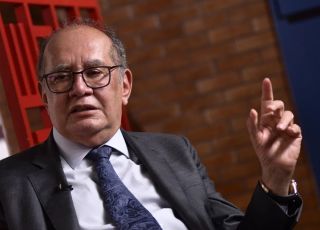 Gilmar Mendes rejeita ideia de divisão no STF e reforça natureza colegiada da Corte