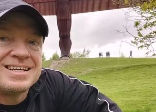 Doador de sêmen que afirma ter gerado 180 filhos perde batalha judicial para ser reconhecido como pai 