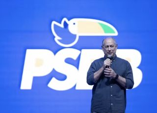 Ciro Gomes adia decisão sobre 2026 e mantém indefinição entre disputa nacional e estadual