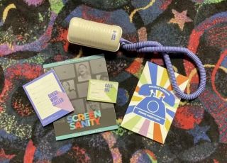 Telefone fixo retrô volta a ganhar espaço entre crianças nos EUA como alternativa ao smartphone