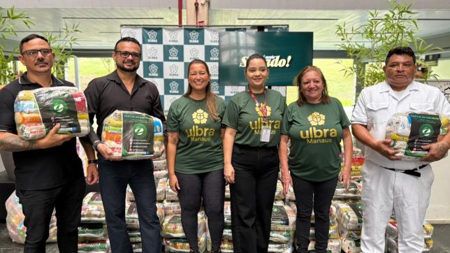 DIA 'D' DO MAIO SOLIDÁRIO! PORTAL DO ZACARIAS ENTREGA 100 CESTAS BÁSICAS DURANTE GRANDE AÇÃO SOCIAL DA ULBRA EM MANAUS. VEJA  VÍDEO E REPORTAGEM DO 'PORTAL DO ZACARIAS' AO VIVO