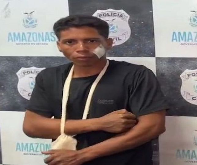 Populares aplicam castigo e depois entregam venezuelano suspeito de assaltos para a polícia no Centro de Manaus, Zona Sul. VEJA VÍDEO E REPORTAGEM DO 'PORTAL DO ZACARIAS' AO VIVO