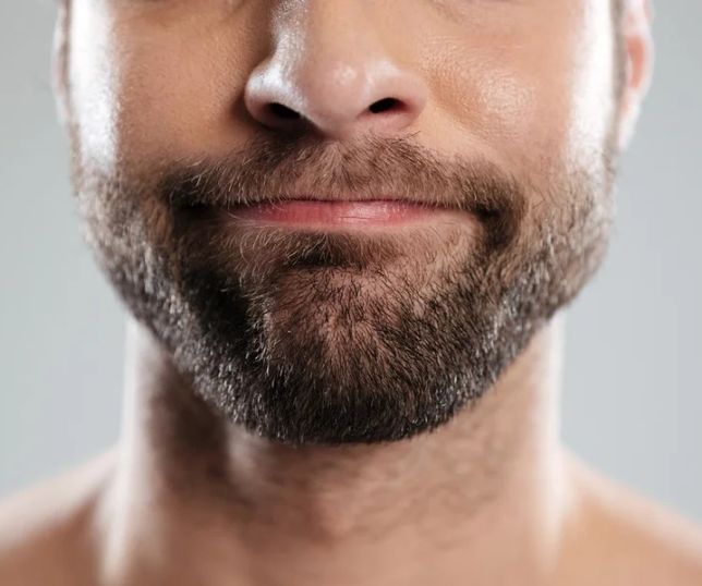 Especialistas alertam para riscos de fungos e infecções em barbas sem higiene adequada