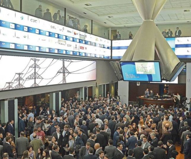 Ibovespa despenca com queda do petróleo e tensão no Oriente Médio agita mercados