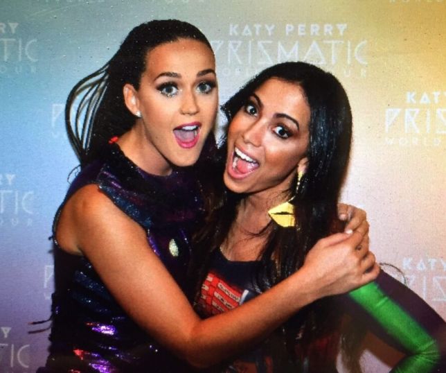 Anitta e Katy Perry podem comandar shows da Copa do Mundo da FIFA em 2026