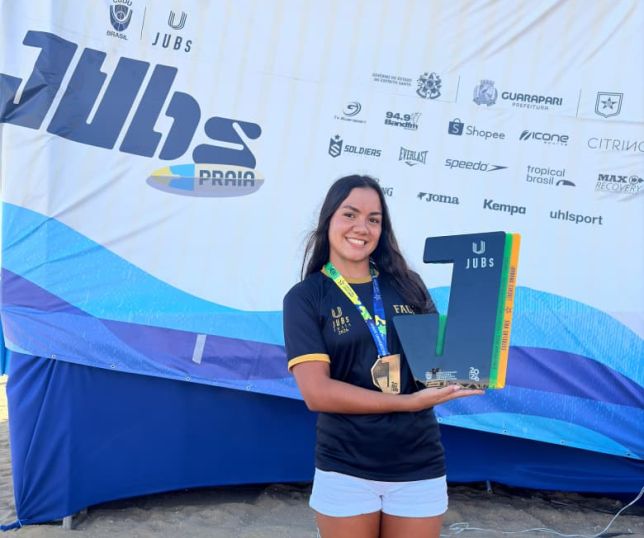 Nadadora amazonense é ouro dos JUBs Praia 2026, no Espírito Santo